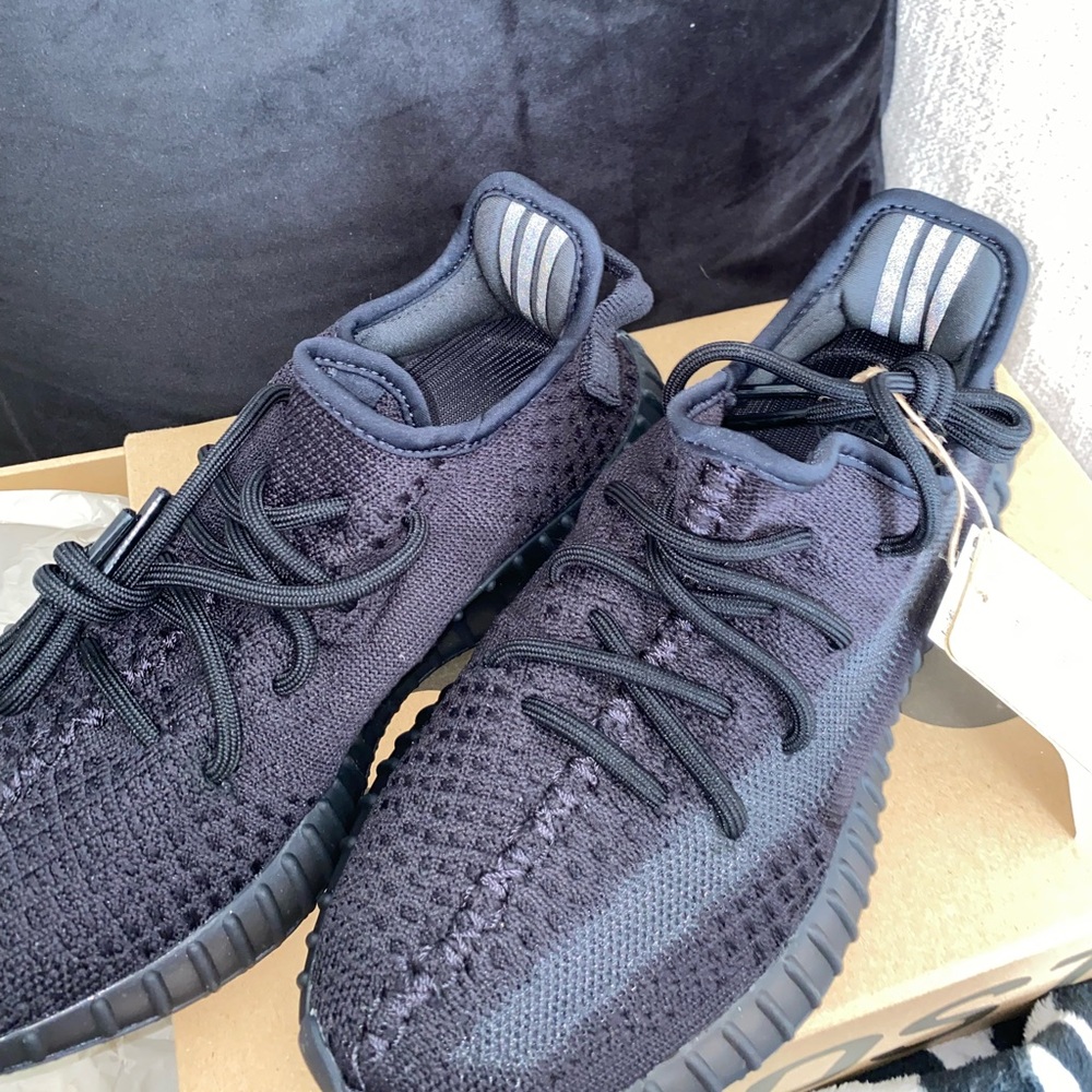 Yeezy Boost 350 V2 Onyx